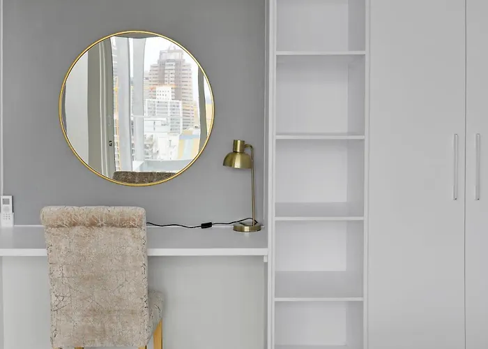 Gigi - Designer Ph With 180° Views Of City, Moutain & Ocean